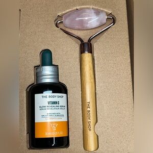 The Body Shop Vit C Glow-Revealing Serum